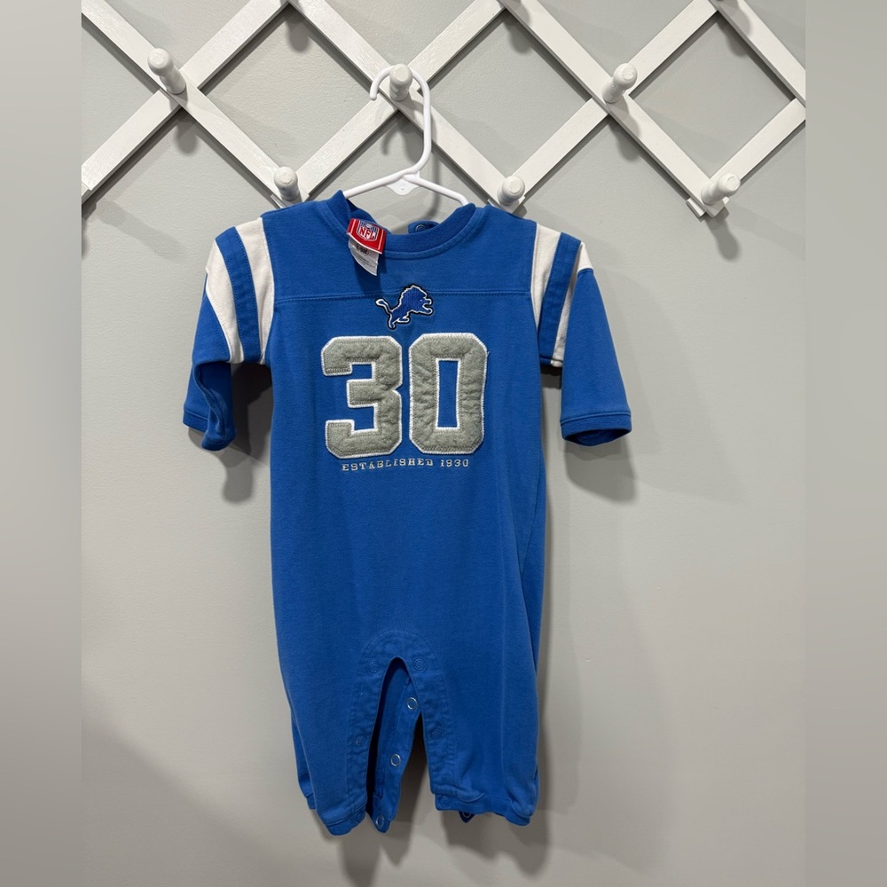 Infant vintage Detroit lions outfit 6-9 months